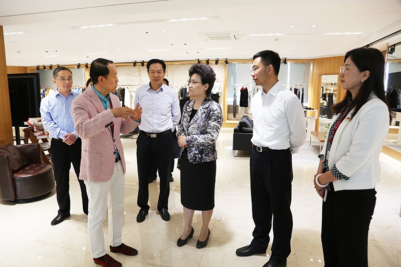 山東省委常委、統(tǒng)戰(zhàn)部部長邢善萍一行到聯(lián)橋集團調(diào)研
